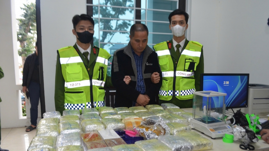 Chủ tịch xã cầm đầu đường dây mua bán hơn 35 kg ma túy, 4 bánh hêrôin