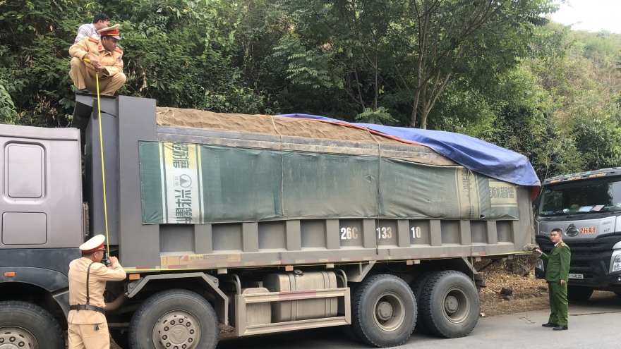 Chở quá tải trên 300%, chủ phương tiện bị xử phạt hơn 90 triệu đồng