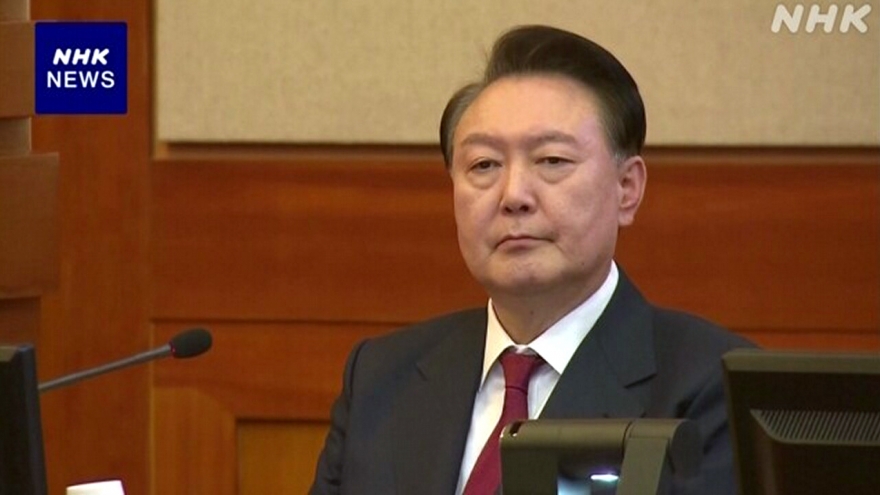 Lần đầu tiên trong lịch sử Hàn Quốc có một Tổng thống đương chức bị khởi tố