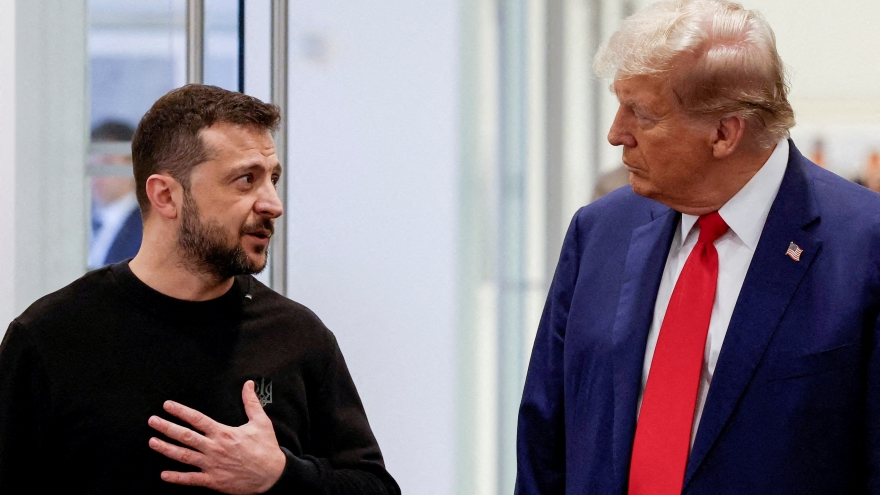 Ông Zelensky liệu có thể cứu vãn quan hệ với Tổng thống Trump để “cứu Ukraine”?