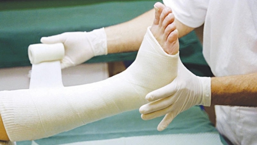 Gãy chân có quan hệ tình dục được không?