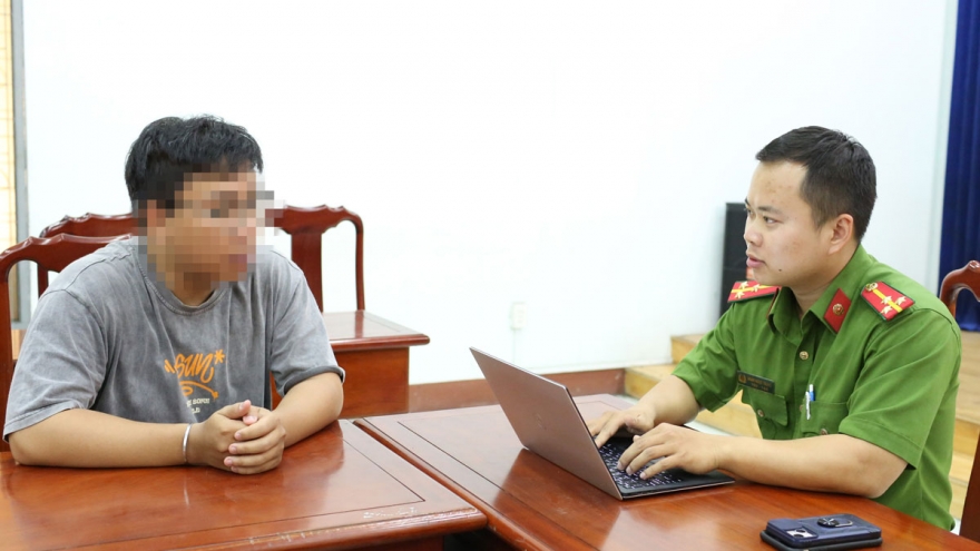 Công an Bình Dương làm rõ thông tin "nam sinh viên bị công an dỏm bắt giữ"