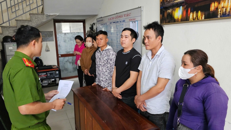 Bị đánh nhập viện vì chọc phải bạn gái của người có tiền án