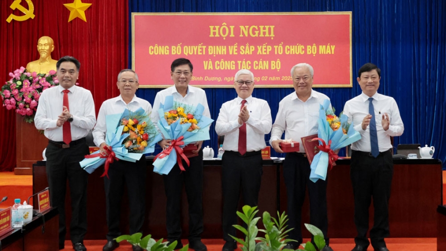 Khi cán bộ “nhường chỗ” vì sự phát triển chung