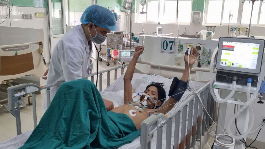 Ăn mắm cá chua tự làm, 2 người ở Kon Tum ngộ độc Botulinum