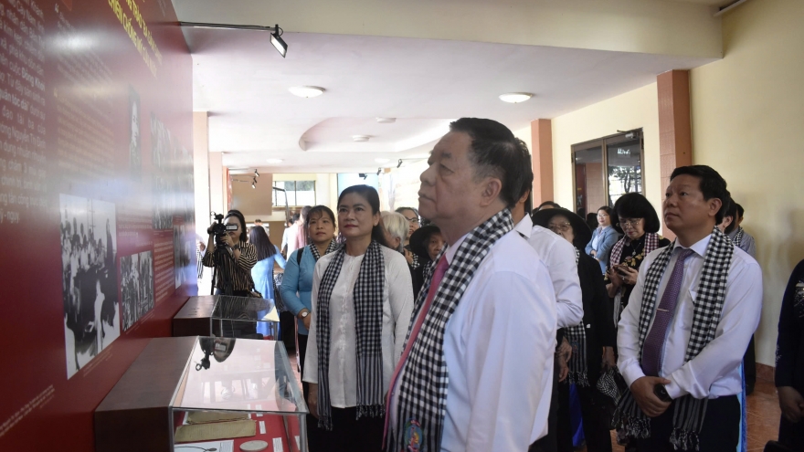 "Đội quân tóc dài" phát huy tinh thần yêu nước của phụ nữ Việt Nam