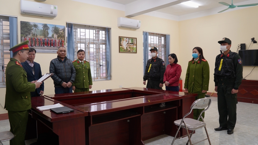 Bắt tạm giam Phó Chủ tịch UBND xã Đôn Phong, Bắc Kạn