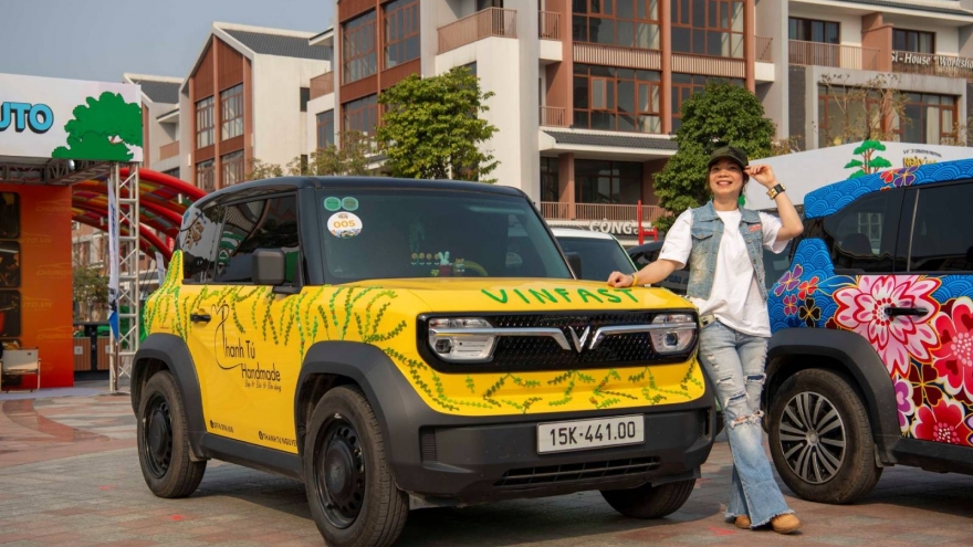 Dậy từ 3h30 sáng, lái 370 km ra Hà Nội thi sáng tạo VF 3