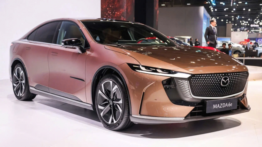 Chiêm ngưỡng Mazda 6e vừa ra mắt tại Triển lãm ô tô quốc tế Bangkok 2025