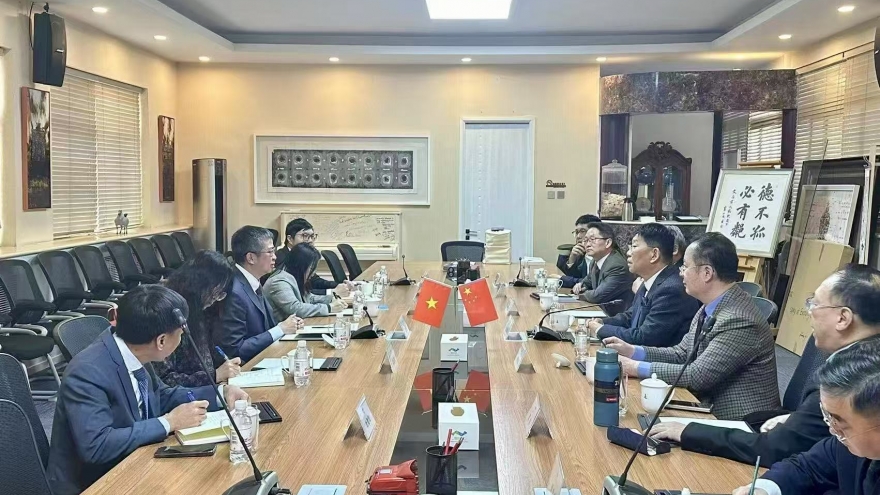 Đại sứ Việt Nam tại Trung Quốc làm việc với Học hội Charhar (Trung Quốc)