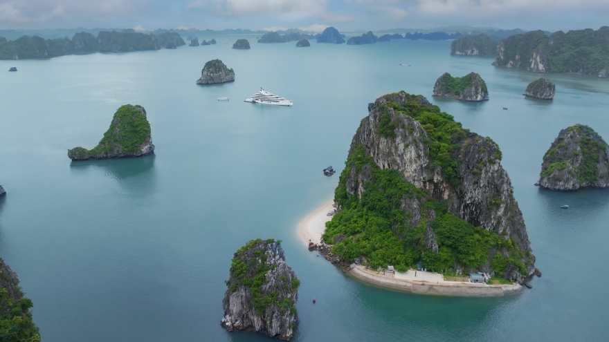 Grand Pioneers tiên phong mở lối “Hành trình di sản” trên vịnh Bái Tử Long