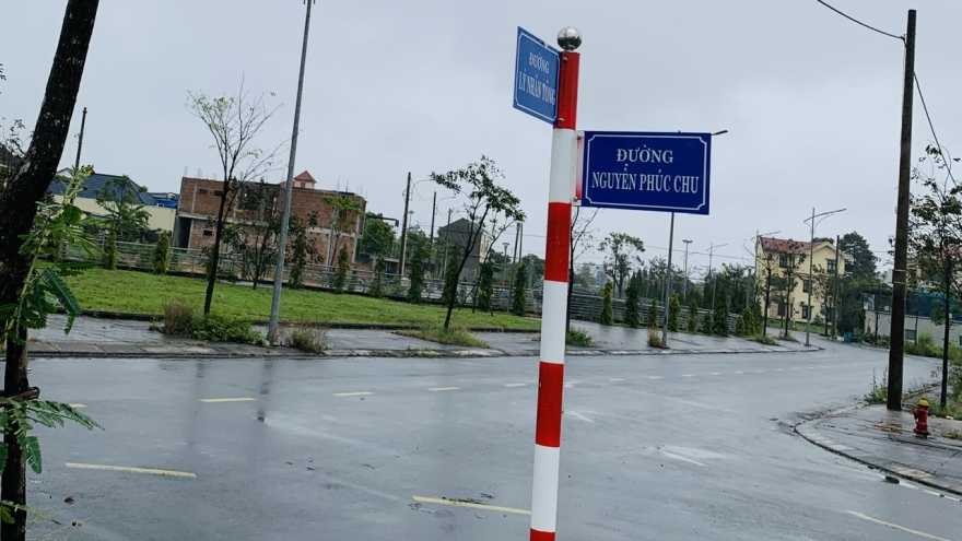 Gắn biển 40 tuyến đường, 5 cầu mới đặt tên ở thành phố Đông Hà (Quảng Trị)