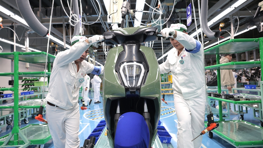 Honda Việt Nam xuất xưởng xe gắn máy điện ICON e: đầu tiên