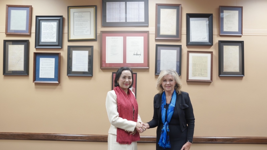 Phó Chủ tịch Quốc hội Nguyễn Thị Thanh gặp Thượng nghị sỹ Hoa Kỳ