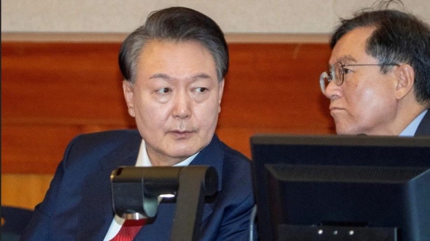 Tổng thống Hàn Quốc đối mặt với nhiều nguy cơ sau khi được trả tự do