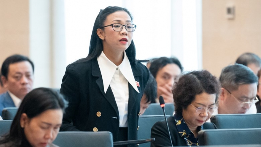 “Nhiều giáo viên tiến thoái lưỡng nan khi xin thuyên chuyển”