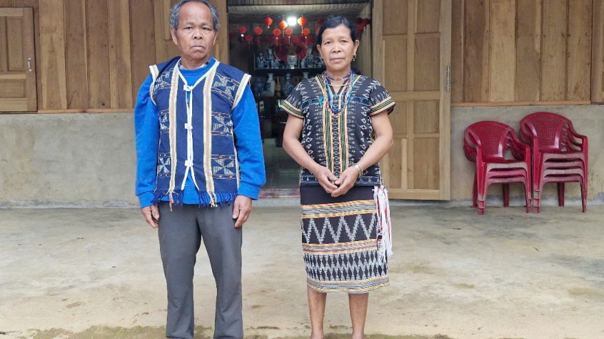 Xóa nhà tạm, gắn kết tình quân dân ở vùng biên giới