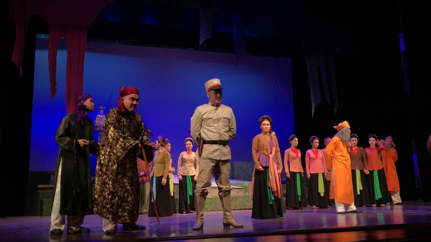 Sôi nổi chuỗi chương trình nghệ thuật chào mừng 50 năm thống nhất đất nước