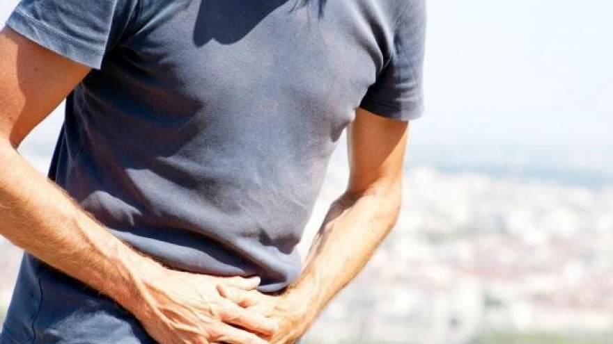 Sau phẫu thuật tiền liệt tuyến cả năm trời, tôi vẫn bị tiểu buốt, tiểu rát