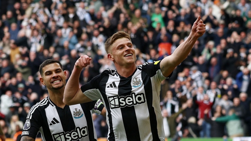 Kết quả vòng 32 Ngoại hạng Anh đêm 13/4: MU thảm bại trên sân Newcastle