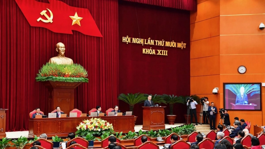 Thông cáo báo chí về ngày làm việc thứ hai của Hội nghị Trung ương 11