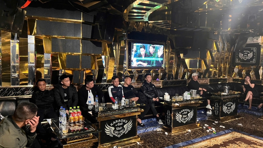 Phát hiện nhóm nam nữ sử dụng ma túy tại quán karaoke ở Quảng Ninh