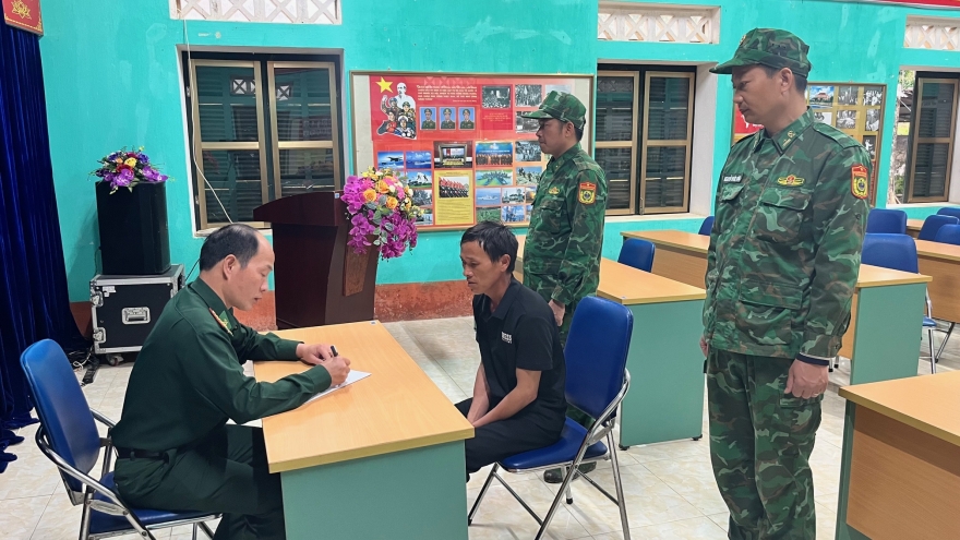 Bắt đối tượng chuyên mua bán phụ nữ qua biên giới tại Lào Cai