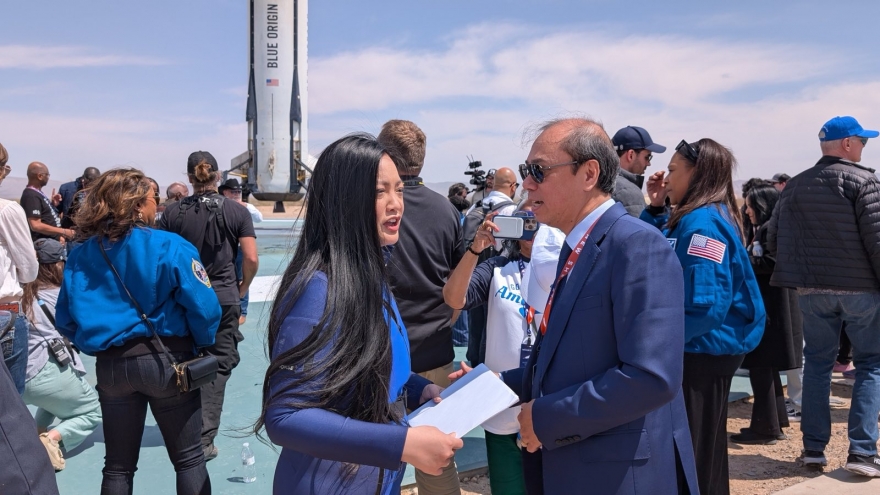 Chủ tịch nước gửi thư cho người phụ nữ gốc Việt Nam đầu tiên bay vào vũ trụ