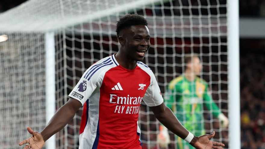 Kết quả Ngoại hạng Anh hôm nay 2/4: MU thua Nottingham, Arsenal hạ gục Fulham