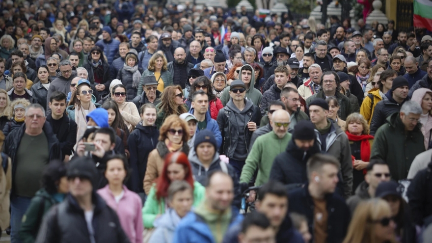 Chính phủ Bulgaria vượt qua cuộc bỏ phiếu bất tín nhiệm về tham nhũng