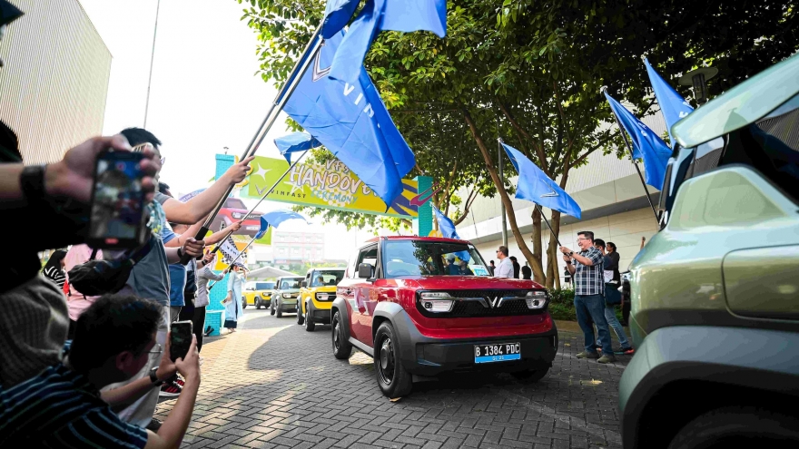 VinFast bàn giao 400 xe VF 3 tại Indonesia chỉ sau 2 tháng mở bán