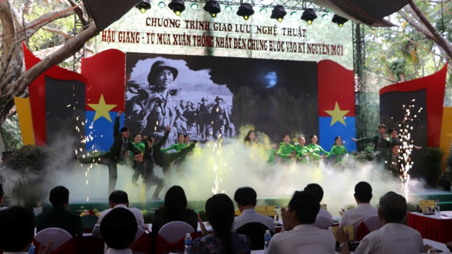 “Hậu Giang - Từ mùa xuân thống nhất đến chung bước vào kỷ nguyên mới”