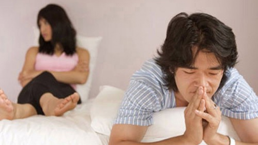 Bất an vì tự dưng sức khỏe tình dục suy giảm nhanh chóng