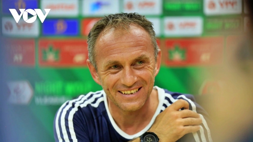 CLB Thanh Hóa bị FIFA cấm chuyển nhượng do thua kiện huấn luyện viên cũ