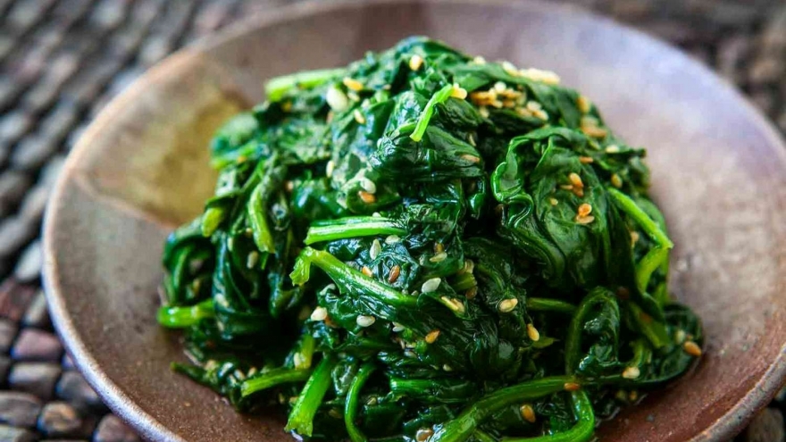 “Vua rau xanh” cực dễ tìm ở chợ Việt, ăn vào giúp khỏe từ trong ra ngoài