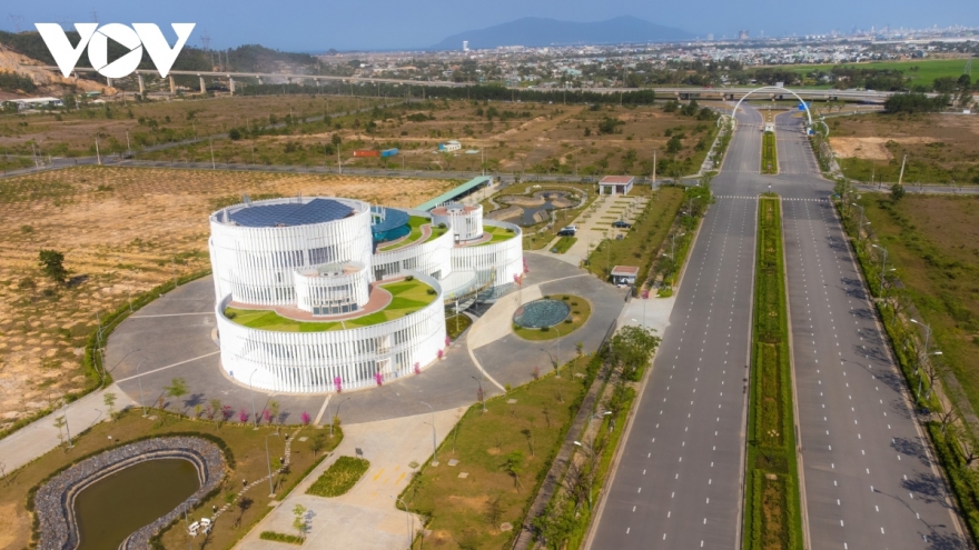 Khu Thương mại tự do Đà Nẵng được giao cho đơn vị nào quản lý?