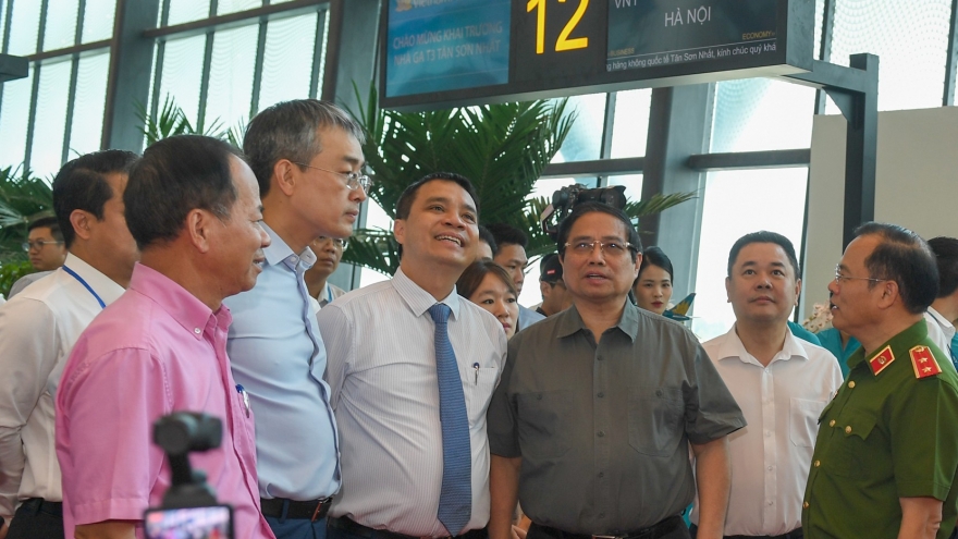 Chuyến bay biểu tượng Chim Lạc khai trương Nhà ga T3 Tân Sơn Nhất