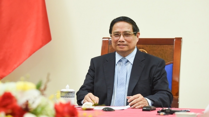 Thủ tướng Phạm Minh Chính điện đàm với Thủ tướng Malaysia Anwar Ibrahim