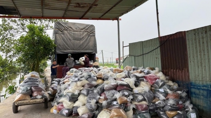 Thủ đoạn "phù phép" 100 tấn thực phẩm chức năng giả thành "hàng Nhật", "hàng Mỹ"