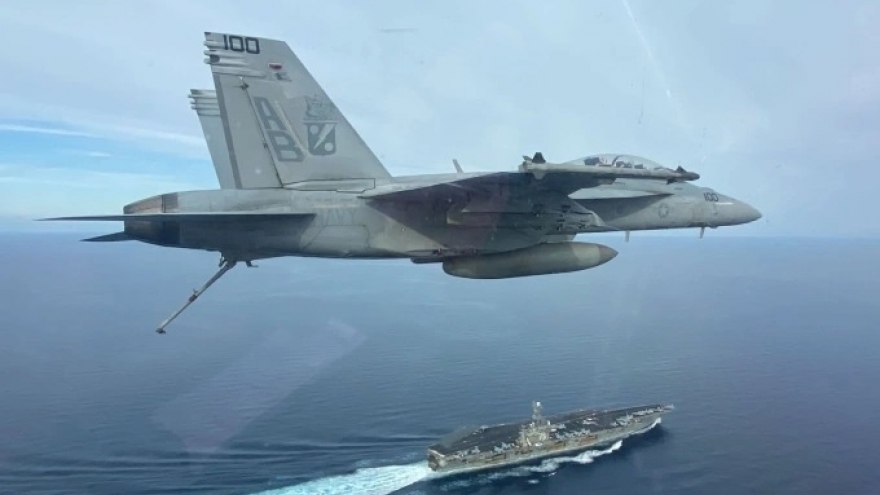 Chiến đấu cơ 60 triệu USD của Mỹ rơi xuống Biển Đỏ