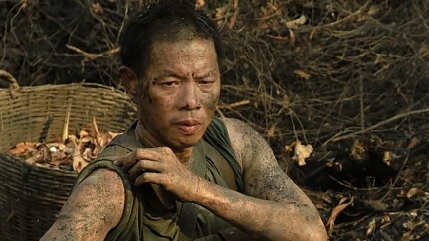 Thái Hòa: "Tôi giảm cân, tập quân sự để sống đúng với Bảy Theo"