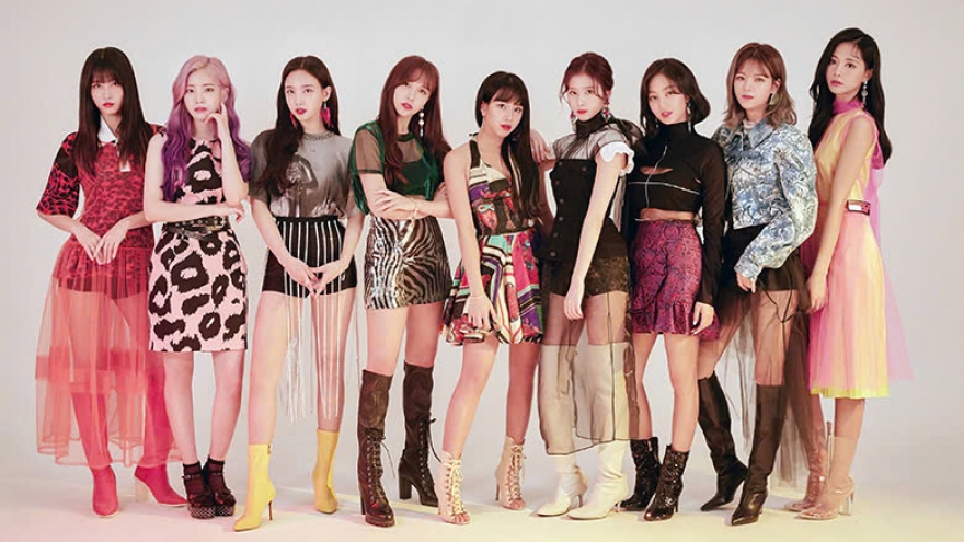 TWICE: Vượt qua lời nguyền 7 năm, đỉnh cao vẫn chưa dừng lại