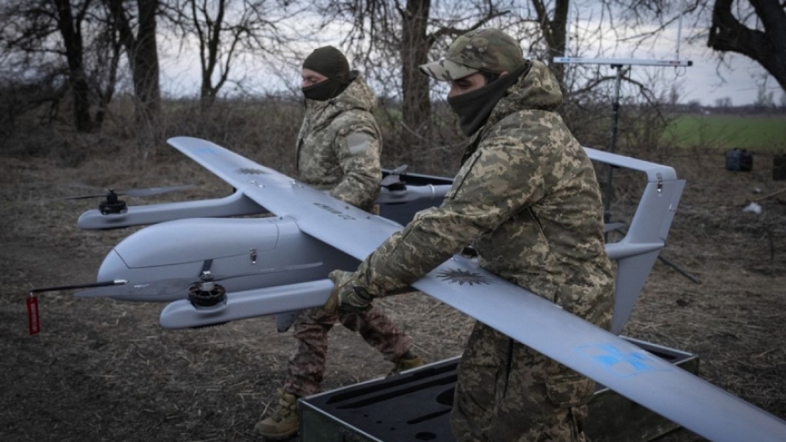 Toàn cảnh quốc tế 3/6: Nga kích hoạt laser “thợ săn”, UAV Ukraine cháy rụi hàng loạt