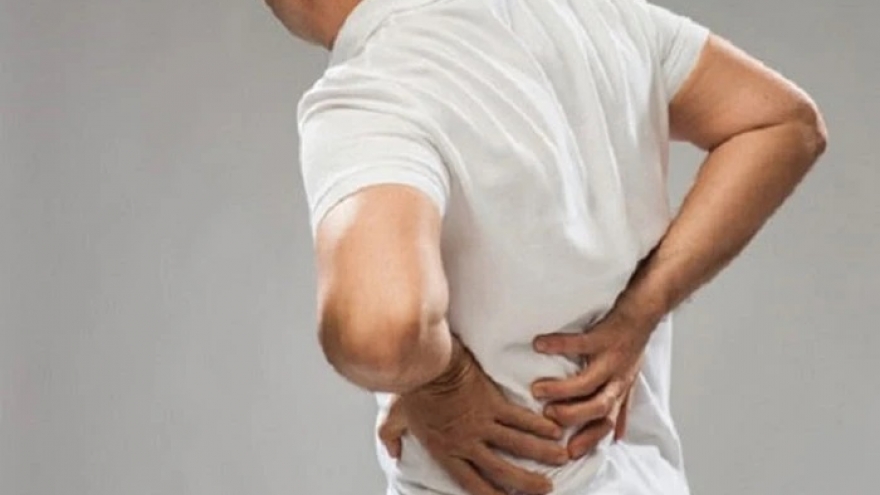 Đau lưng sau khi quan hệ tình dục, phải làm sao?