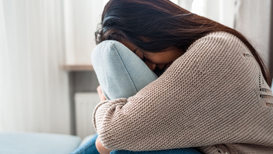 Biết bố tôi ốm nặng nhưng chồng và mẹ chồng không một câu hỏi thăm