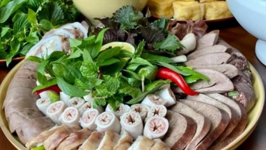 Lòng lợn ngon đến mấy những người này cũng cần tránh kẻo "mang họa vào thân"