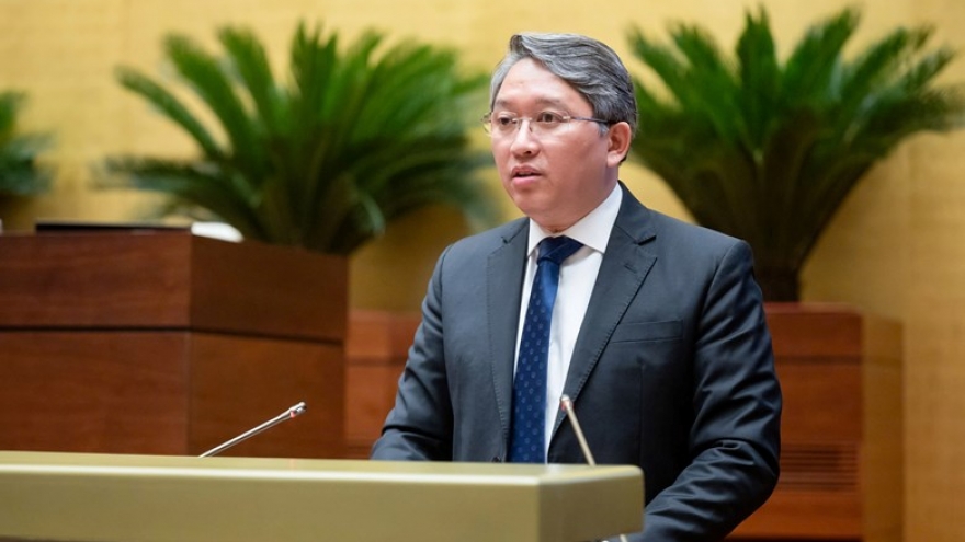 Đề xuất hỗ trợ 100% mức lương cho người trực tiếp tham mưu, xây dựng pháp luật