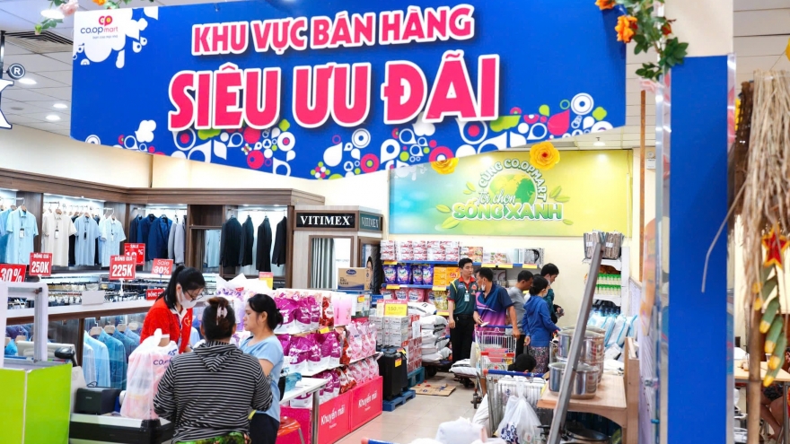 CO.OPMART bung hàng tăng tốc mừng sinh nhật