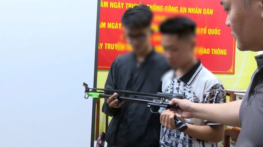 Ngăn chặn nhóm thanh niên điều khiển mô tô phóng nhanh vượt ẩu