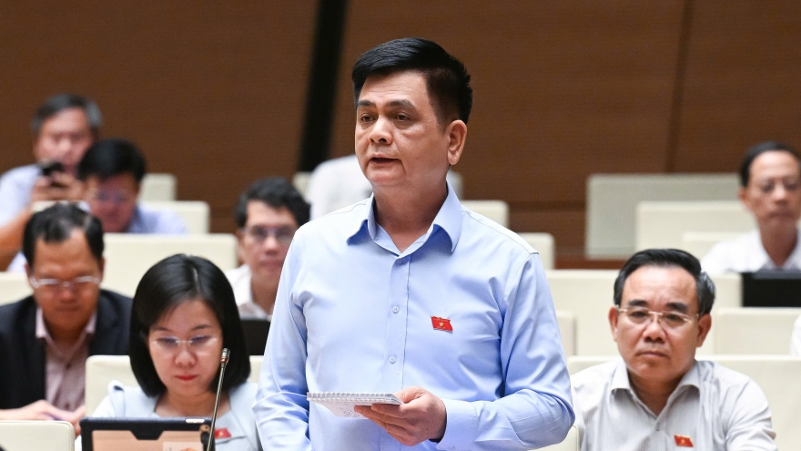 "Đổi tên cầu thủ Nguyễn Xuân Son thì mất dấu nguồn gốc người nhập tịch"